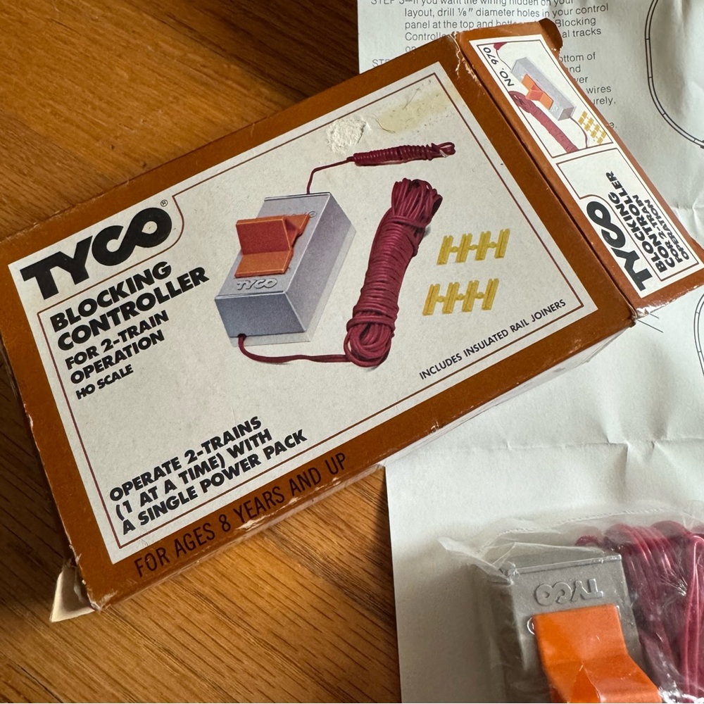 NEW Tyco #970 Vintage Blocking Controller For 2 Train Operation Model Railroads - Picture 3 of 4